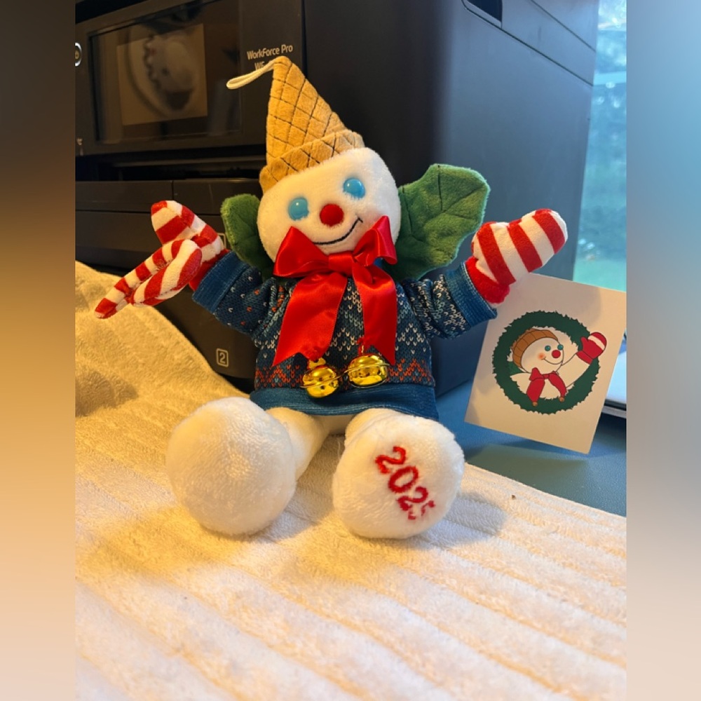 2025 Mr.Bingle Plush Snowman Figurine with Jingle Bells  Bow small ornament